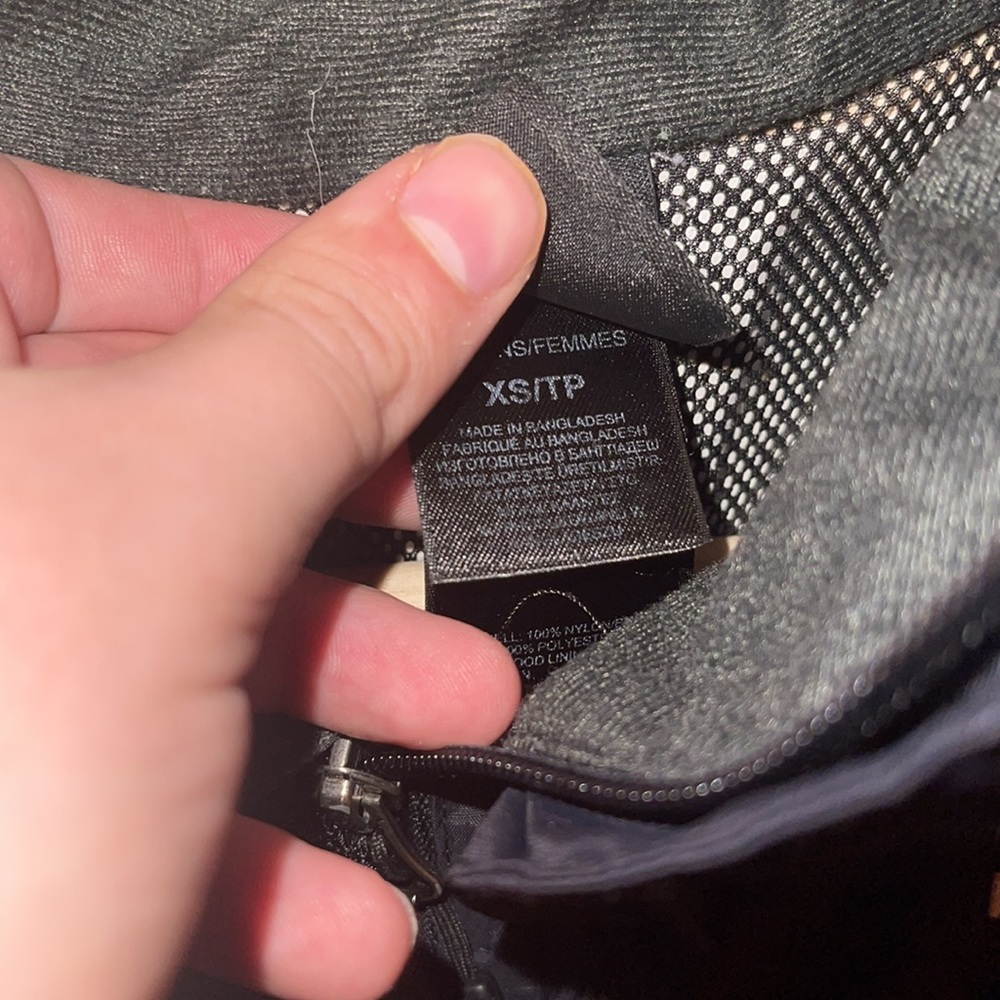 The North Face Black Hooded Windbreaker Jacket - Picture 3 of 3